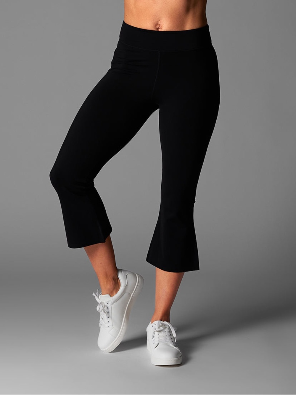 Tavi | Cropped Flare Leggings